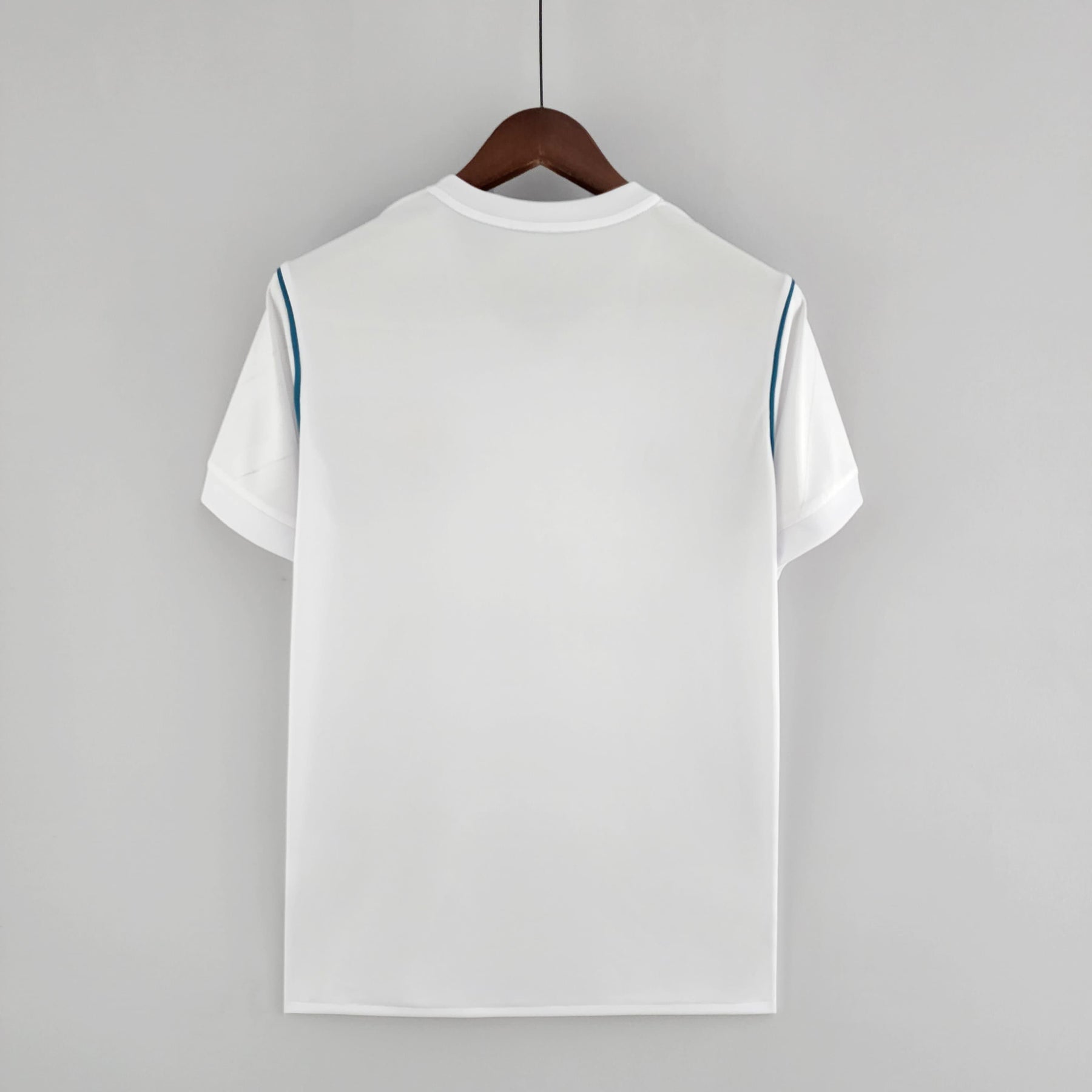 Camisa Retrô Real Madrid 2017/18 Home