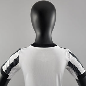 Conjunto Infantil Juventus 2022/23 - Home