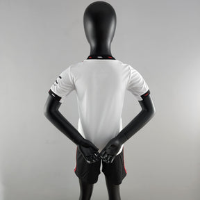 Conjunto Infantil Manchester United 2022/23 - Away
