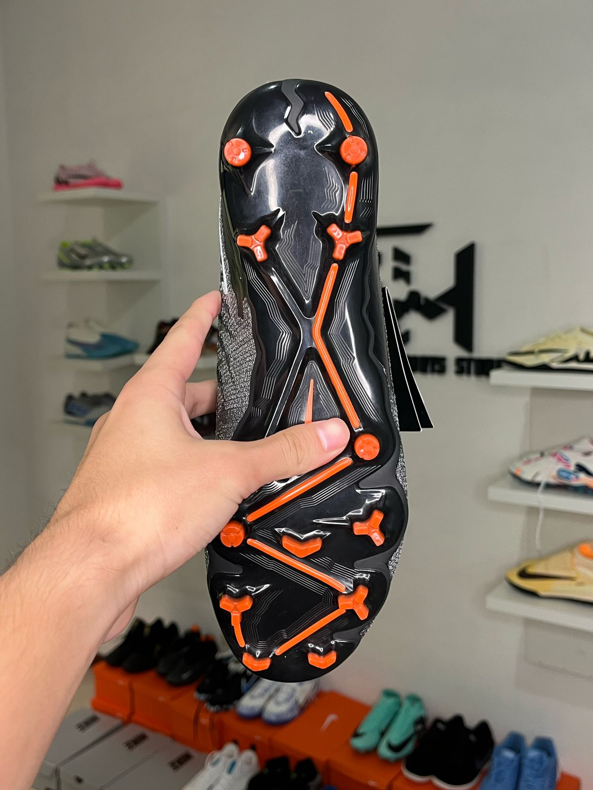 Chuteira Nike Phantom GX Elite Campo (PRONTA ENTREGA)